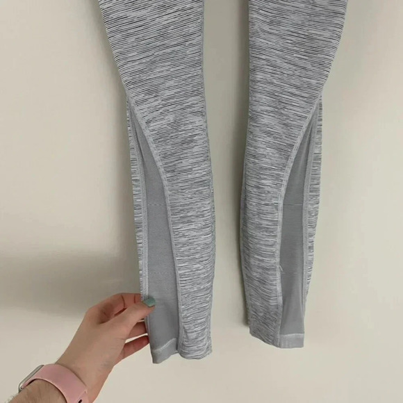 Lululemon Train Times 7/8 Pant Wee Are From Space Ice Grey Alpine White Size 2 - Picture 7 of 8
